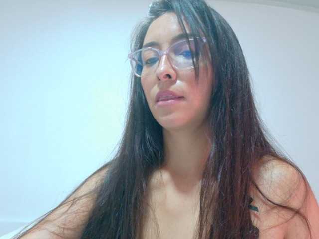 Creamymature live cam on BongaCams