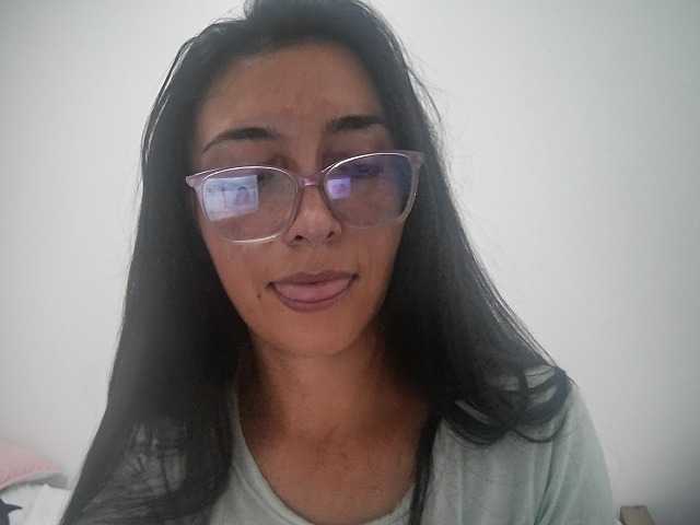 Creamymature live cam on BongaCams