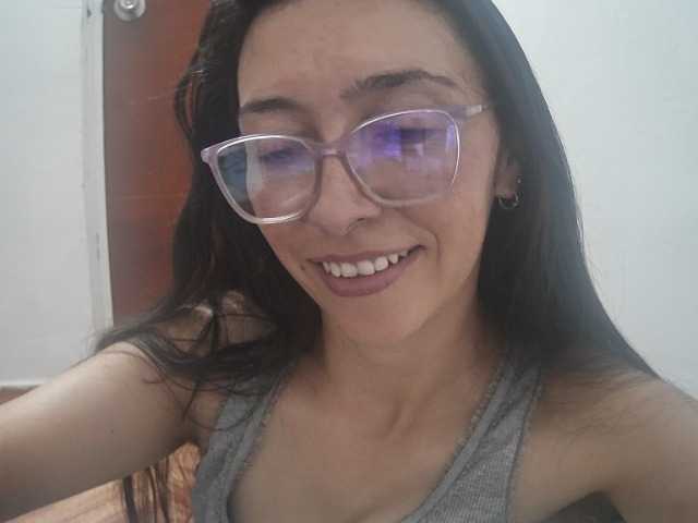 Creamymature live cam on BongaCams