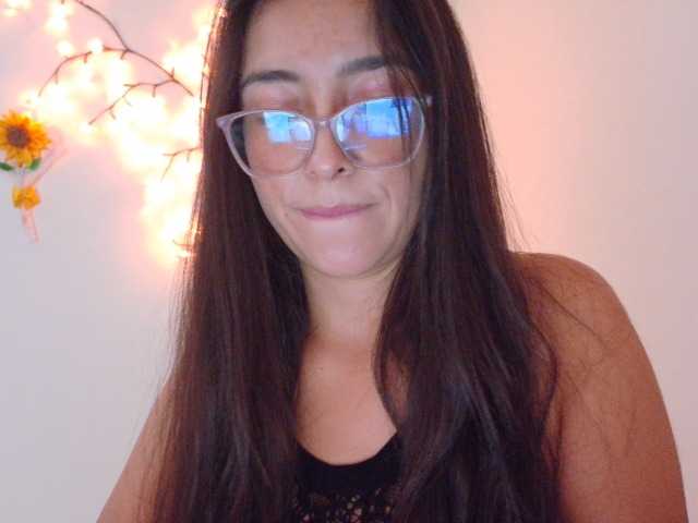 Creamymature live cam on BongaCams