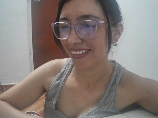 Creamymature live cam