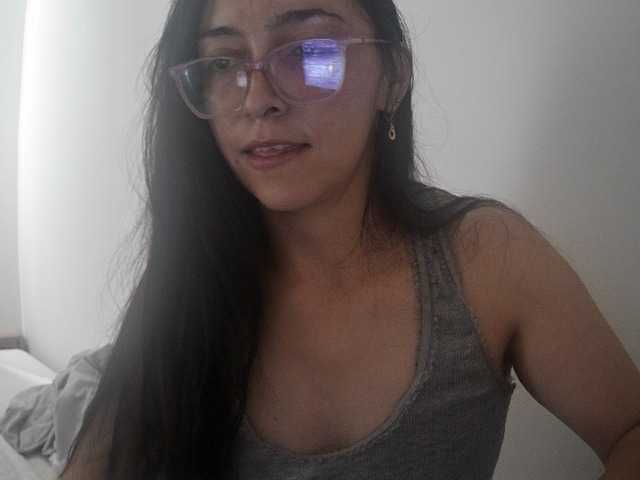 Creamymature live cam on BongaCams