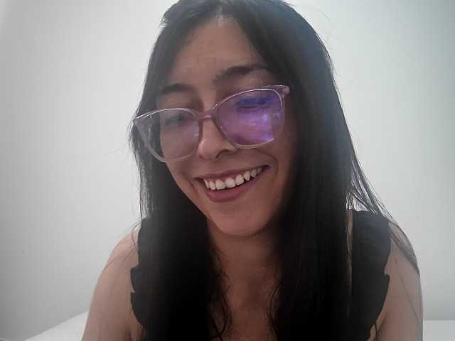 Creamymature live cam on BongaCams