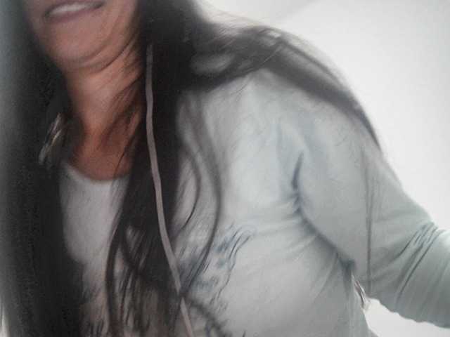 Creamymature live cam on BongaCams