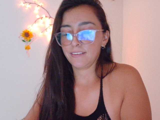 Creamymature live cam on BongaCams
