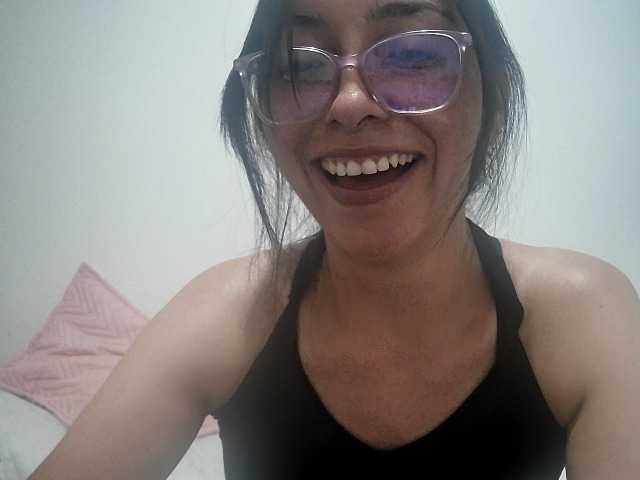 Creamymature live cam on BongaCams
