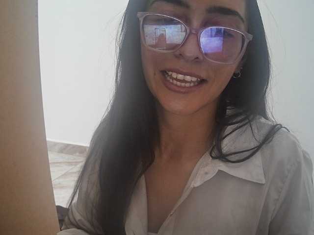 Creamymature live cam on BongaCams