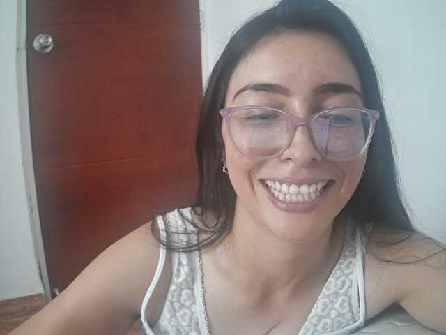 Creamymature live cam on BongaCams