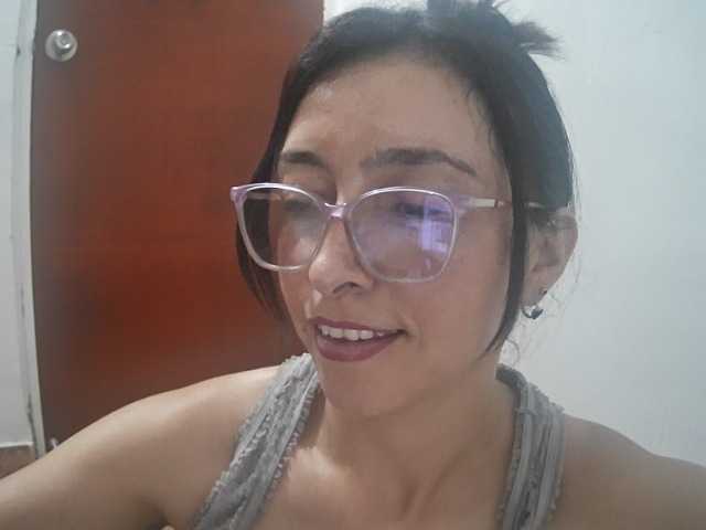 Creamymature live cam
