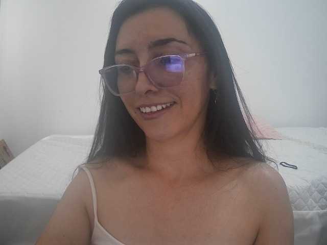 Creamymature live cam on BongaCams
