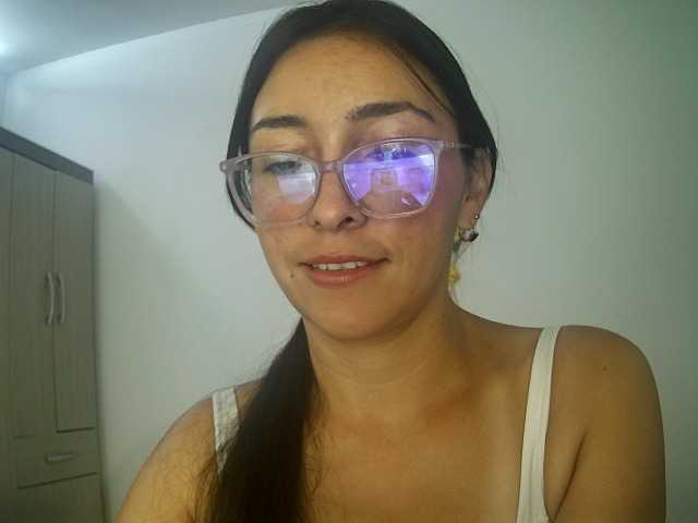 Creamymature live cam on BongaCams