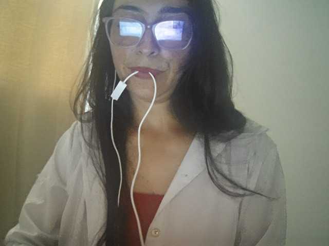 Creamymature live cam on BongaCams
