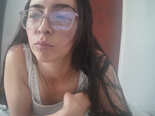 Creamymature live cam on BongaCams
