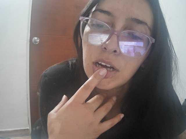 Creamymature live cam on BongaCams