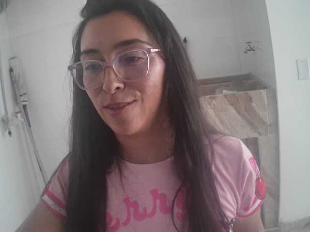 Creamymature live cam on BongaCams