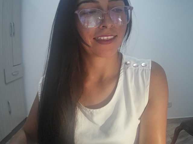 Creamymature live cam on BongaCams