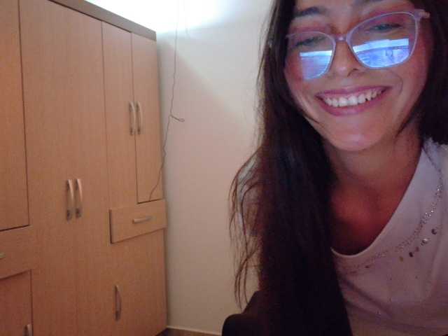 Creamymature live cam on BongaCams