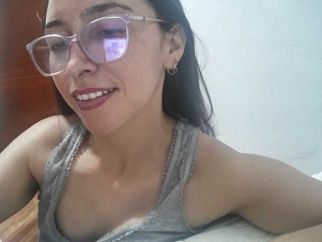 Creamymature live cam