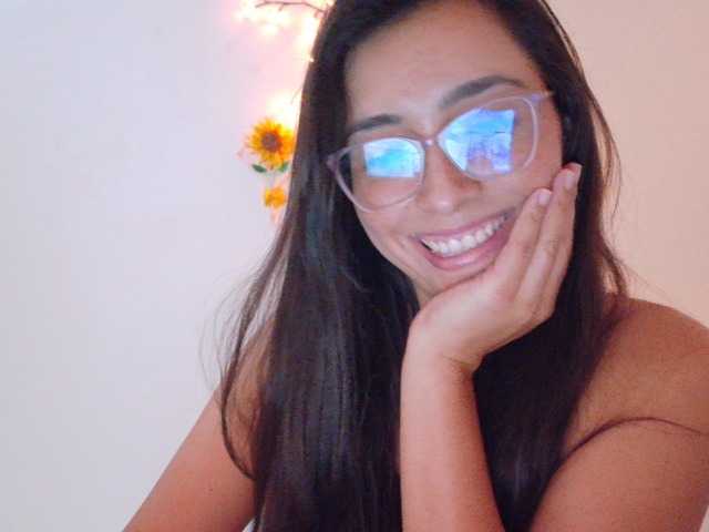 Creamymature live cam on BongaCams