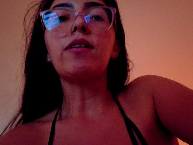 Creamymature live cam on BongaCams