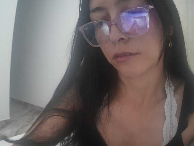 Creamymature live cam on BongaCams