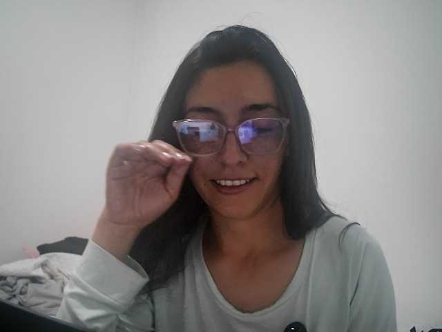 Creamymature live cam on BongaCams