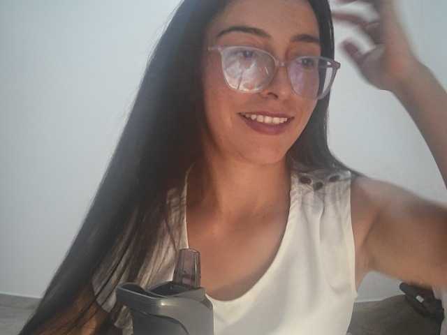 Creamymature live cam preview