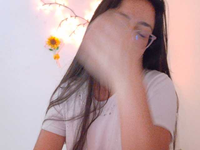 Creamymature live cam on BongaCams