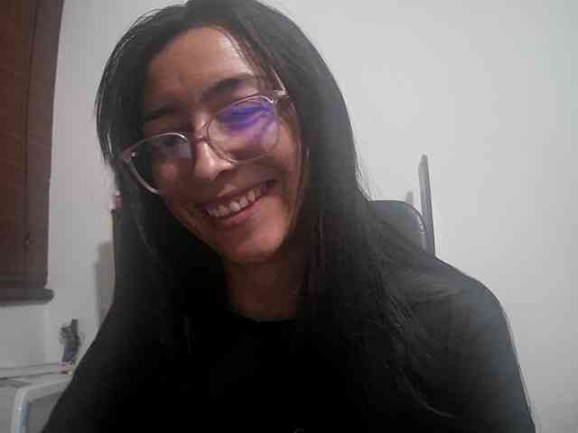Creamymature webcam
