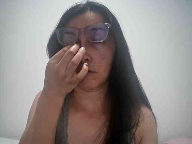 Creamymature webcam