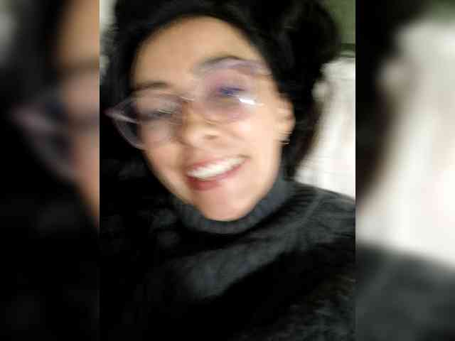 Creamymature webcam