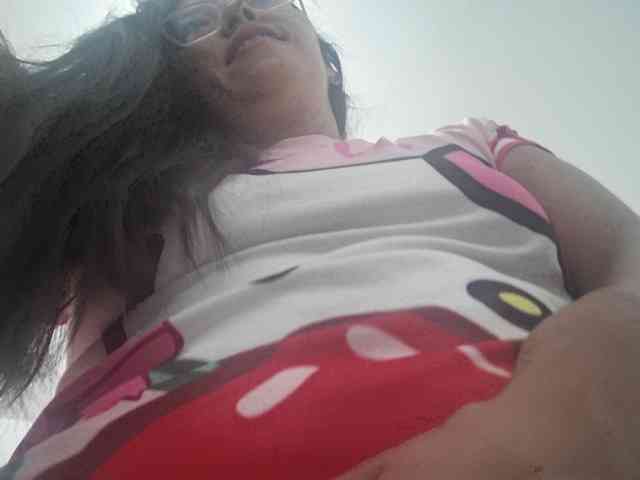 Creamymature webcam