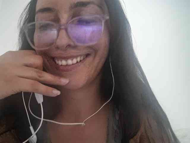 Creamymature webcam