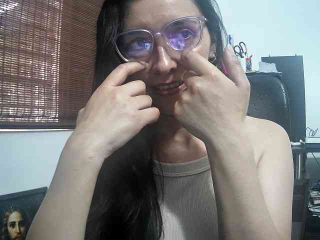 Creamymature webcam