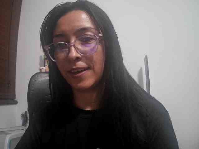 Creamymature webcam