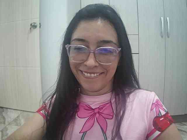 Creamymature webcam