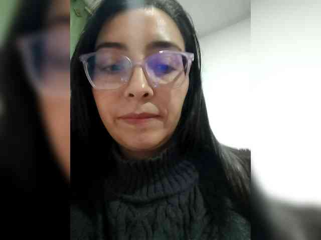 Creamymature webcam
