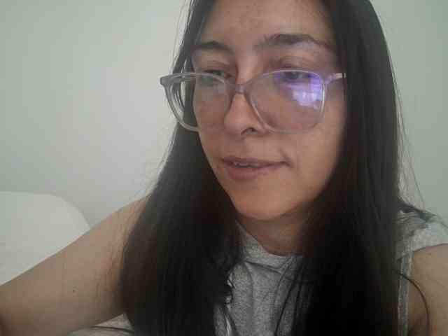 Creamymature webcam