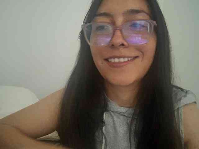 Creamymature webcam
