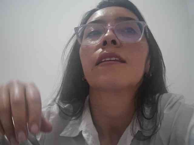 Creamymature webcam