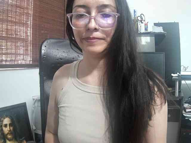 Creamymature webcam