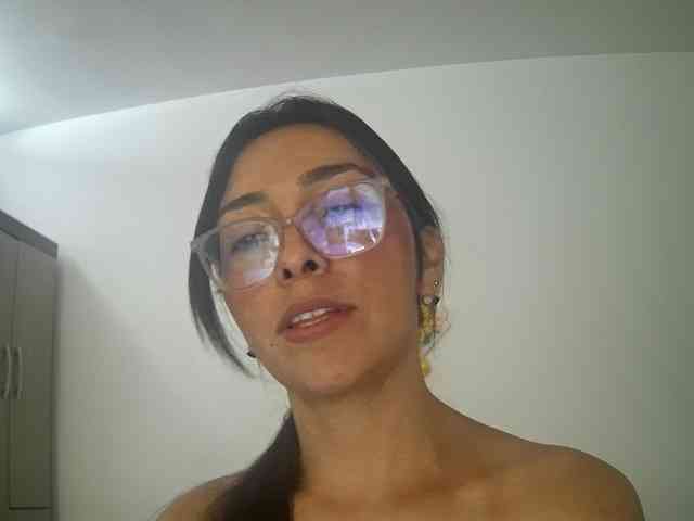 Creamymature webcam