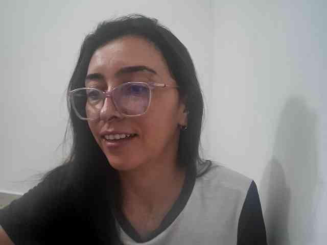 Creamymature webcam