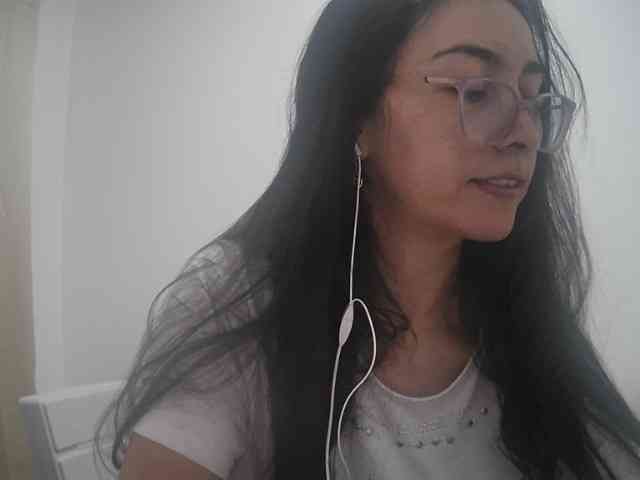 Creamymature webcam