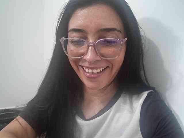 Creamymature webcam