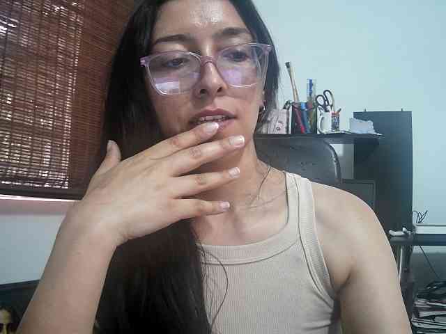 Creamymature webcam