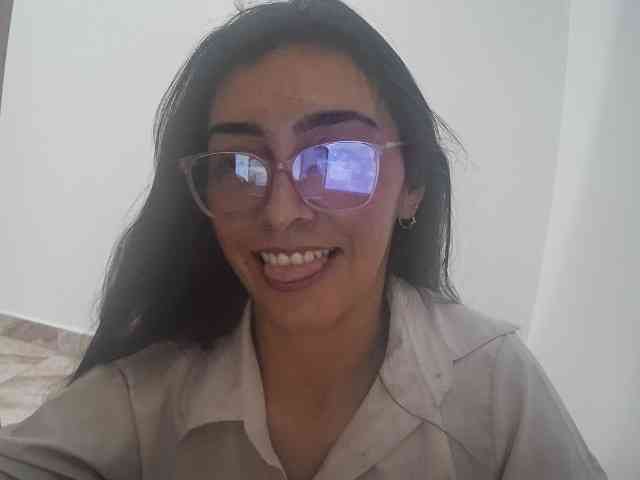 Creamymature webcam