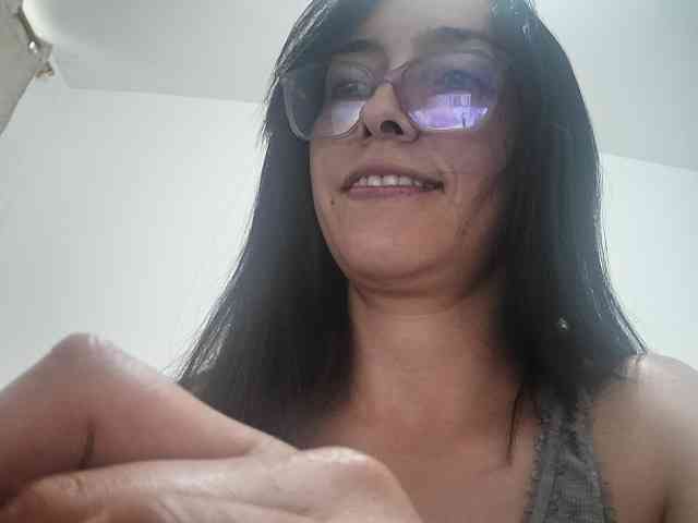 Creamymature webcam