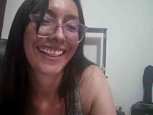 Creamymature webcam
