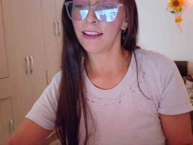 Creamymature webcam